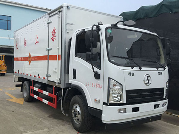陕汽5米1(3.3吨)爆破器材车
