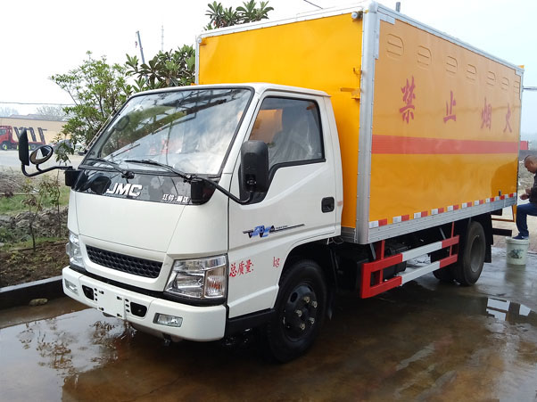 江铃4.1米(蓝牌)毒性感染性厢式车