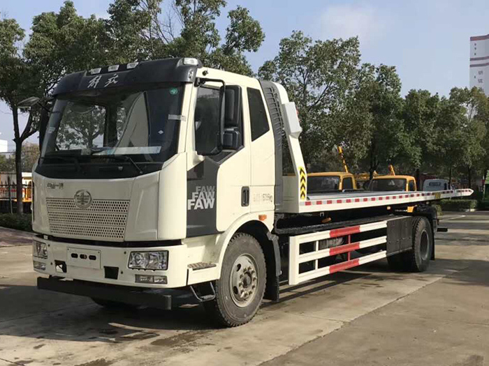 解放J6重型清障车(5800轴距)