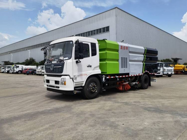 东风天锦16方洗扫车
