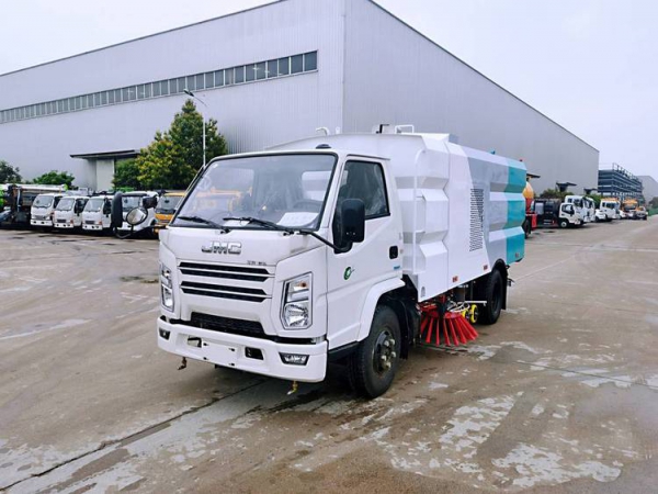 江铃顺达5方洗扫车