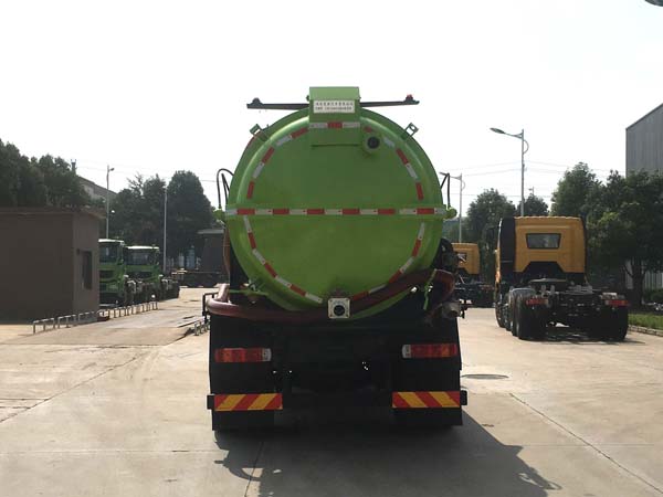 解放12方吸污车