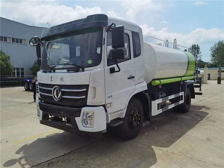 国六东风D17洒水车13方