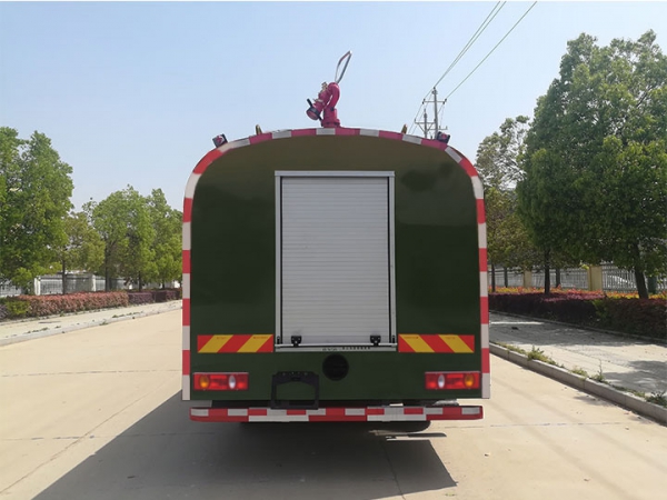 东风天锦四驱10方洒水车