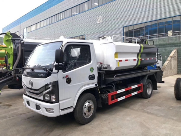 国六东风多利卡蓝牌清洗吸污车