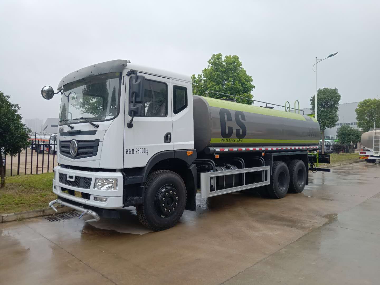 东风华神18-20方新工艺洒水车